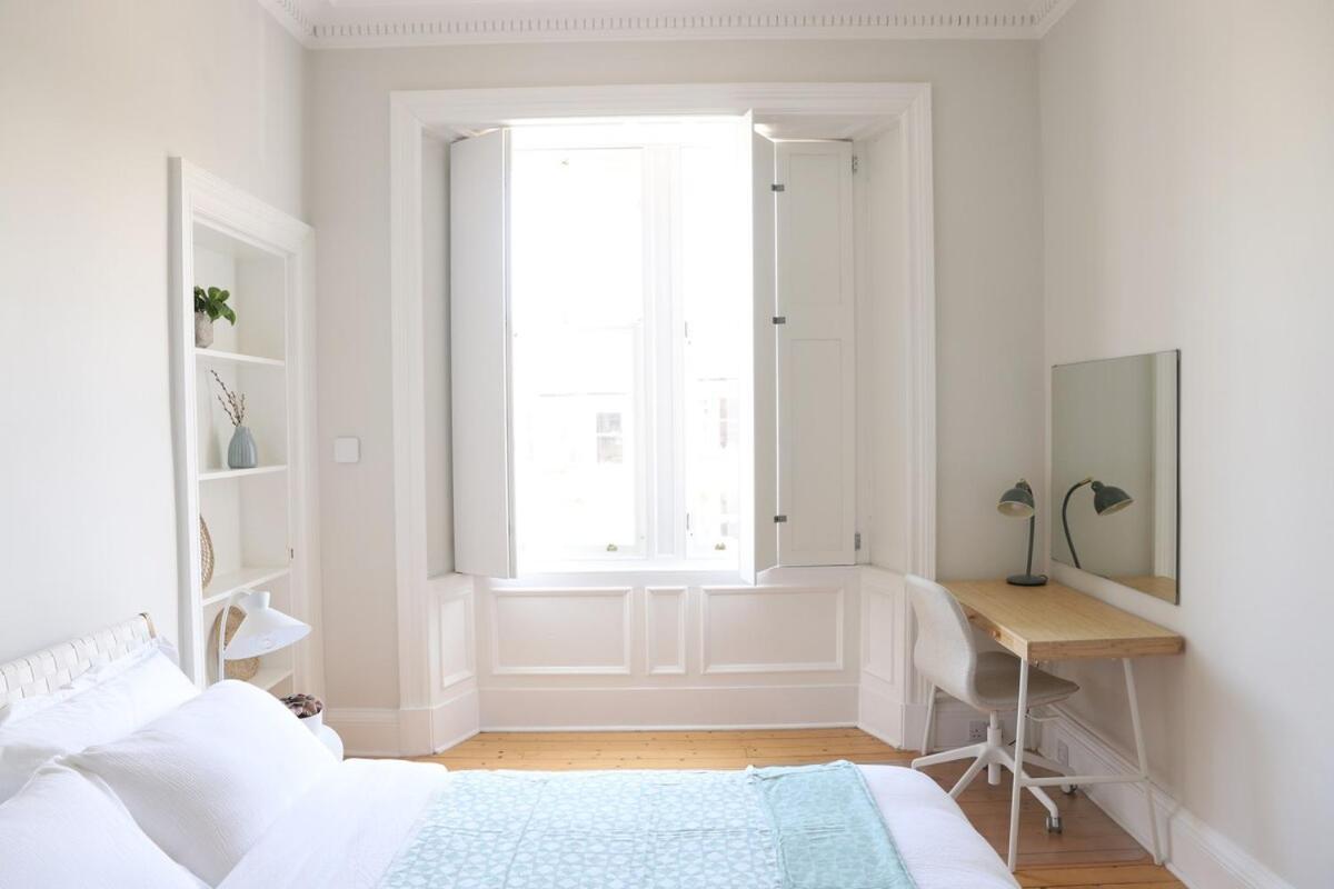 Apartment Skylight - Elegant Centre